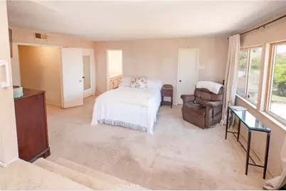 2001 W San Lorenzo, Santa Ana, CA 92704 - Photo 16