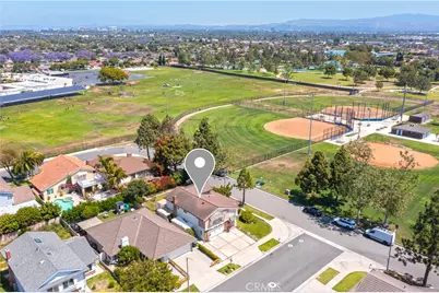 2001 W San Lorenzo, Santa Ana, CA 92704 - Photo 46