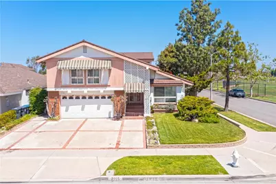 2001 W San Lorenzo, Santa Ana, CA 92704 - Photo 52