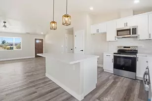 16135 Tawney Ridge Ln, Victorville, CA 92394 - Photo 12