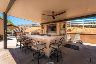9609 Equestrian Dr, Riverside, CA 92503 - Photo 30