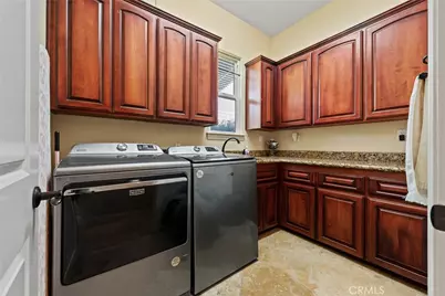 9609 Equestrian Drive, Riverside, CA 92503 - Photo 22