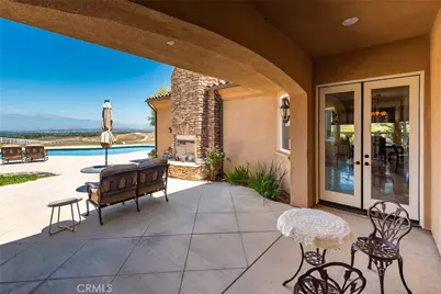 9609 Equestrian Drive, Riverside, CA 92503 - Photo 28
