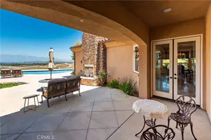 9609 Equestrian Dr, Riverside, CA 92503 - Photo 28