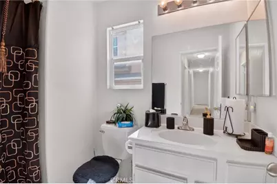15370 Twinberry Court, Fontana, CA 92336 - Photo 26