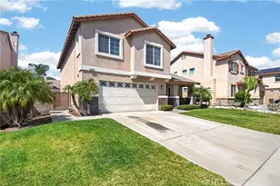 15370 Twinberry Ct, Fontana, CA 92336 - Photo 4