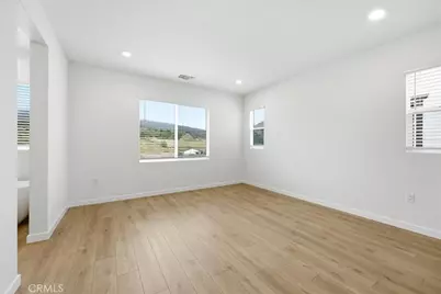 23708 Wilcox Drive, Newhall, CA 91321 - Photo 20
