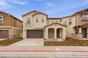 23708 Wilcox Dr, Newhall, CA 91321 - Photo 2