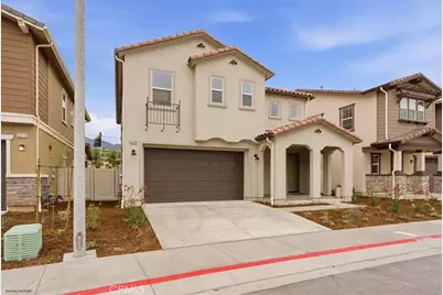 23708 Wilcox Drive, Newhall, CA 91321 - Photo 4