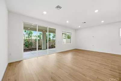 23708 Wilcox Drive, Newhall, CA 91321 - Photo 6