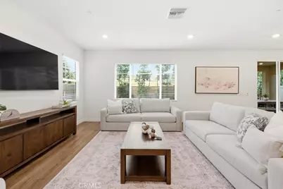 23712 Wilcox Drive, Newhall, CA 91321 - Photo 6