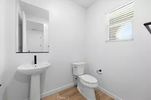 23720 Wilcox Dr, Newhall, CA 91321 - Photo 12