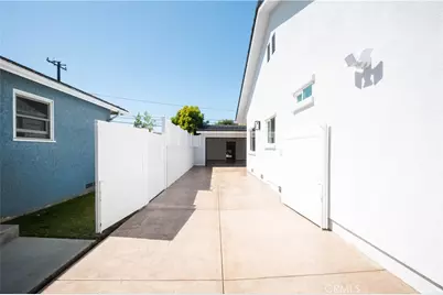 1933 Fanwood, Long Beach, CA 90815 - Photo 42