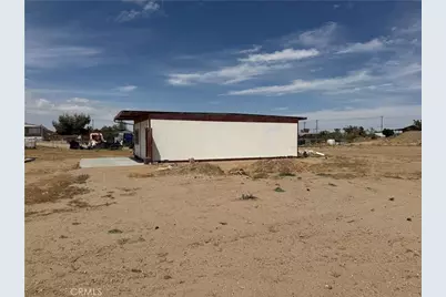 11551 Cactus, Phelan, CA 92371 - Photo 6