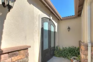 381 Mesa Verde, Beaumont, CA 92223 - Photo 6