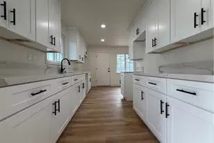 4060 Harrison, Riverside, CA 92503 - Photo 2