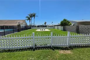 575 S Lyon Ave, Hemet, CA 92545 - Photo 14