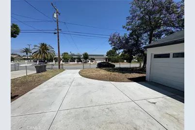 16229 Hunter St, Fontana, CA 92335 - Photo 8