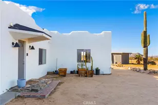 60611 Birdie Ln, Landers, CA 92285 - Photo 6