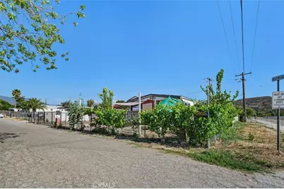 45265 Cash, Hemet, CA 92544 - Photo 4