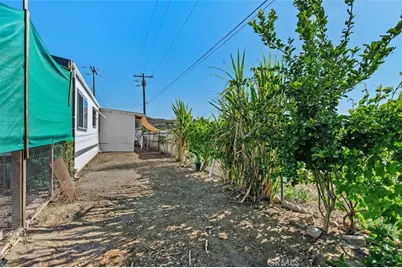 45265 Cash, Hemet, CA 92544 - Photo 10