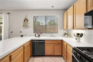 5832 Pine Valley, Fontana, CA 92336 - Photo 20