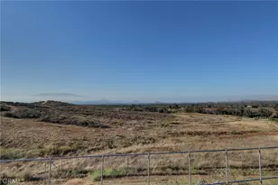 9449 Equestrian Dr, Riverside, CA 92503 - Photo 40