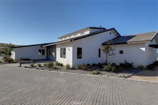 9449 Equestrian Dr, Riverside, CA 92503 - Photo 38