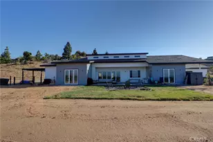 9449 Equestrian Dr, Riverside, CA 92503 - Photo 36
