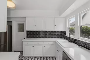 3589 Castle Reagh, Riverside, CA 92506 - Photo 16