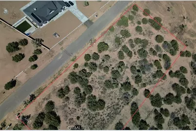 11075 Heartland, Oak Hills, CA 92344 - Photo 8
