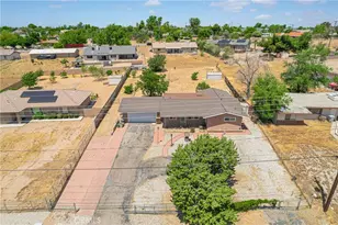 8216 Buckthorn, Hesperia, CA 92345 - Photo 32