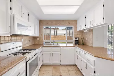 34074 Autumn Sage Court, Wildomar, CA 92595 - Photo 12