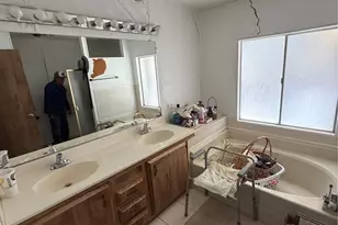 19536 Valle Vista Rd, Phelan, CA 92301 - Photo 12