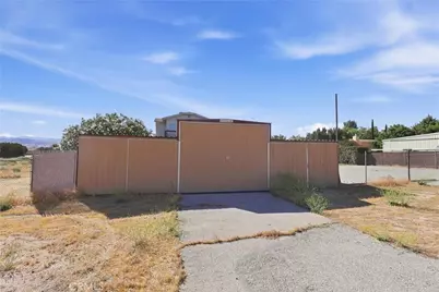 7008 Summit Valley, Hesperia, CA 92345 - Photo 46