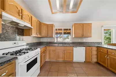 11906 Apatite Avenue, Hesperia, CA 92345 - Photo 26