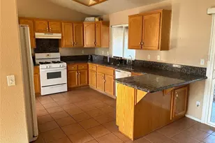 11906 Apatite Ave, Hesperia, CA 92345 - Photo 6
