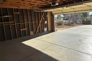 11906 Apatite Ave, Hesperia, CA 92345 - Photo 38