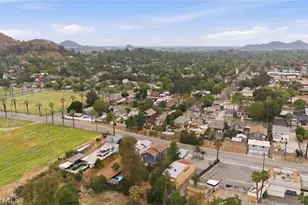 4212 14th St, Riverside, CA 92501 - Photo 32