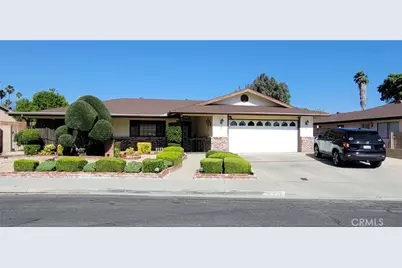 26820 Oxford Court, Hemet, CA 92544 - Photo 2
