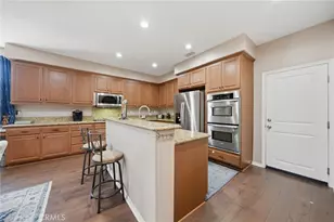 28382 Beacon Bay Cir, Menifee, CA 92585 - Photo 10
