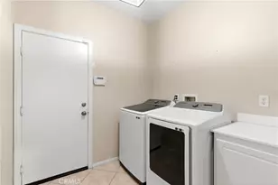 6407 6407 Erica Ct, Jurupa, CA 92880 - Photo 18