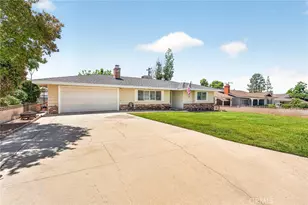 35543 Mountain View St, Yucaipa, CA 92399 - Photo 2