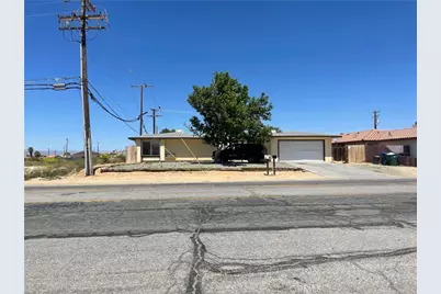 9389 N Loop Boulevard, California City, CA 93505 - Photo 1