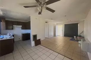 9389 N Loop Blvd, California City, CA 93505 - Photo 2