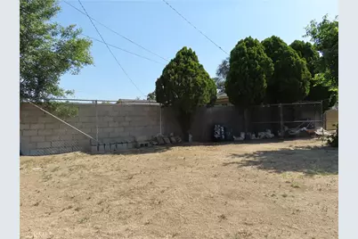 3681 Genevieve, San Bernardino, CA 92405 - Photo 18