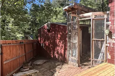 31979 Encina, Running Springs, CA 92382 - Photo 4