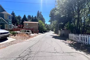 31979 Encina, Running Springs, CA 92382 - Photo 8
