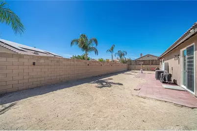 13427 Cypress, Victorville, CA 92395 - Photo 34