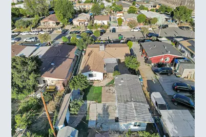 126 N Cota, Corona, CA 92882 - Photo 34